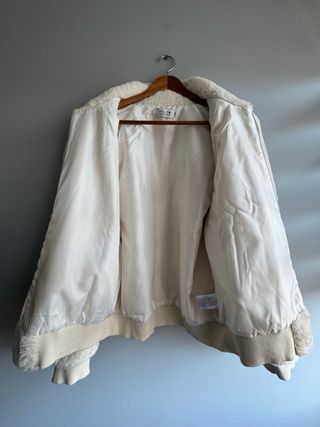 Cazadora pelo sintético