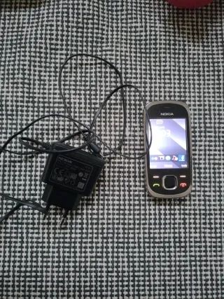 Teléfono Móvil Nokia 7230 Vodafone Plata/Negro