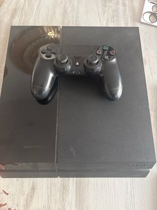 Consola PS4 + 7 Juegos