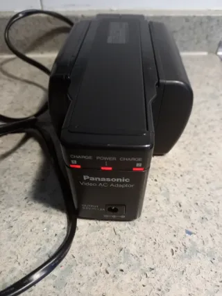 Videocámara Panasonic MC20 con accesorios