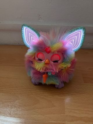Muñeco Furby Arcoíris