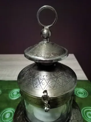 Farol Porta-Velas Árabe de Metal y Cristal