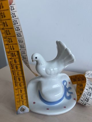 Paloma de cerámica blanca