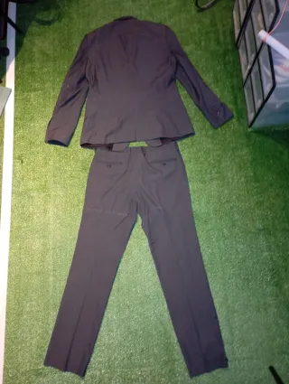 Traje de dos piezas gris hombre