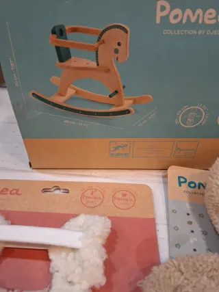 Pomea Caballo Mecedora, Chaleco y Mono