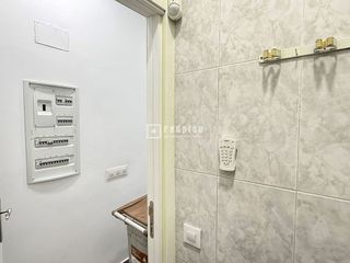 Local comercial en venta en Valdezarza en Madrid