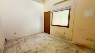 Local comercial en alquiler en Maria Auxiliadora - Barriada LLera en Badajoz