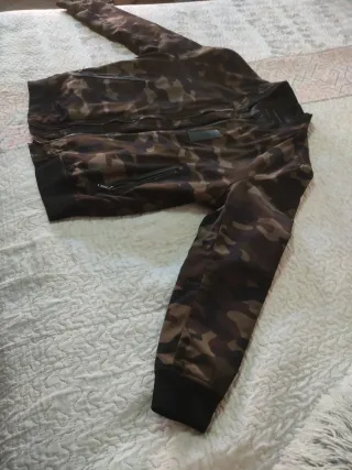 Cazadora Zara Camuflaje