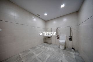 Local comercial en venta en Pº Zorrilla - Cuatro de Marzo en Valladolid