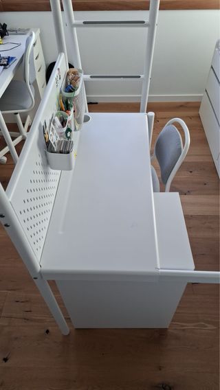 Cama alta infantil con escritorio