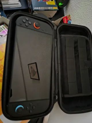 Nintendo Switch con funds y Pokémon AZ