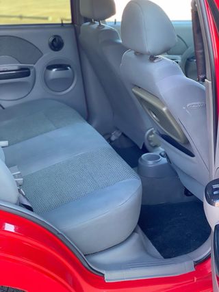 Daewoo Kalos 2005 acepto Oro