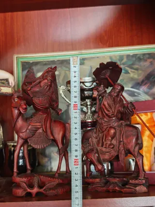 Esculturas de madera sabios chinos