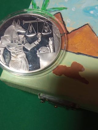 Medalla Egipcia Anubis Balanza