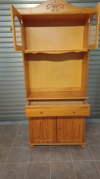 Mueble provenzal madera maciza vitrina