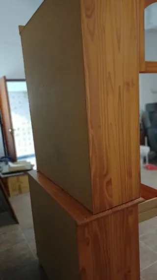 Mueble provenzal madera maciza vitrina