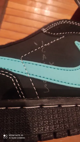 Zapatillas Jordan Negras y Turquesa