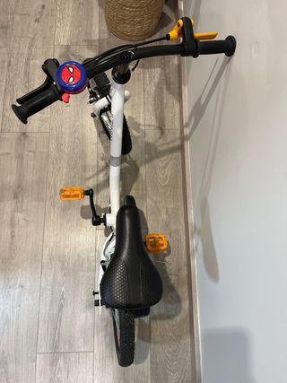 Bicicleta infantil 14 pulgadas regalo ruedines