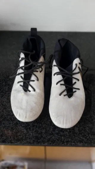 Zapatillas Fútbol Nike Phantom Luna Doradas