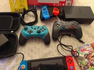 Nintendo Switch + Accesorios y Juegos