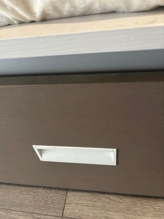 Cama nido sin colchón con puños en blanco