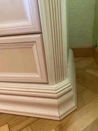 Mesitas de noche de madera color crema