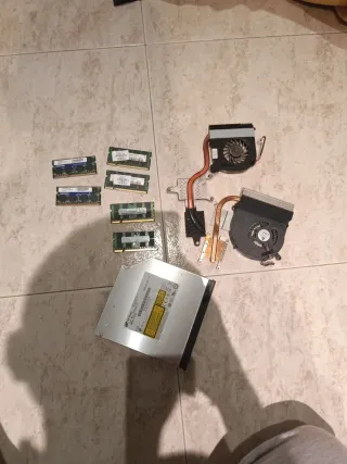 Módulos RAM ADATA y Samsung