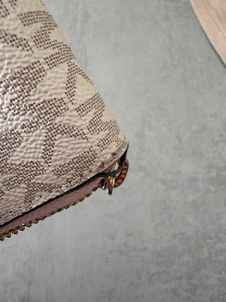 Monedero Michael Kors Beige y Rosa