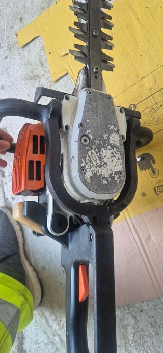 Cortasetos Stihl hs 75