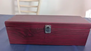 Caja regalo vino 4 accesorios madera y metal