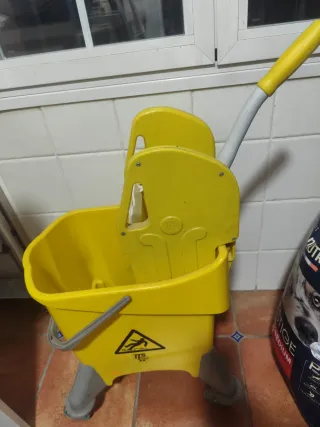 Carro Fregona Industrial Amarillo