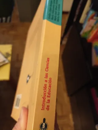 Introducción a las ciencias de la educación (UN...
