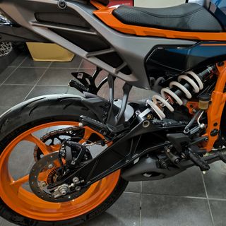 KTM DUKE 390 2024
