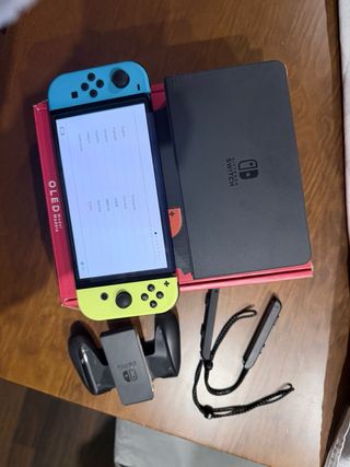 Nintendo Switch OLED Azul y Amarillo