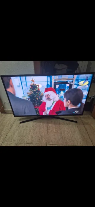 Smart TV WiFi 4K UHD Samsung 40"