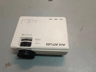 Proyector AKATUO Blanco LED USB