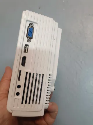 Proyector AKATUO Blanco LED USB