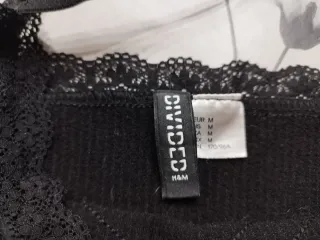 Top lencero H&M negro encaje