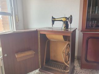 Máquina de coser antigua Singer
