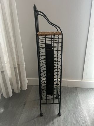 Torre porta CD in ferro battuto e vimini