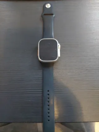 Smartwatch Negro y Plateado sin Cargador del Ali