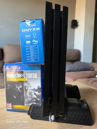 PS4 Pro + Soporte + 2 Mandos + Juegos