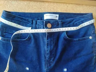 Pantalón vaquero acampanado bordado 38