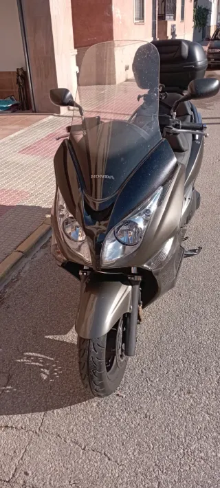 Honda Silverwing SW-T 600 2011