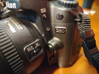 Cámara NIKON D80 RÉFLEX