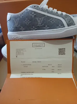 Scarpe Louis Vuitton T41 Grigio Bianco