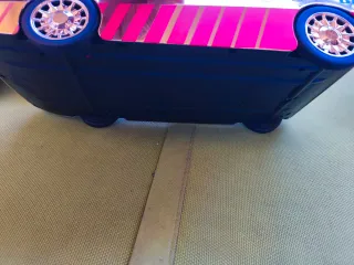 Coche LOL Surprise con muñeca y accesorios