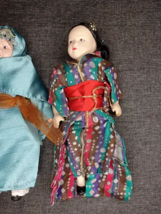 Collezione di 3 Bambole Giapponesi in Ceramica