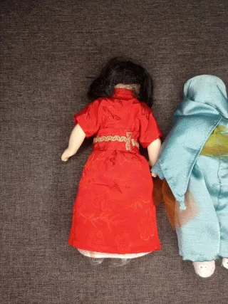 Collezione di 3 Bambole Giapponesi in Ceramica