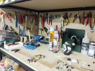 Lote de herramientas variadas